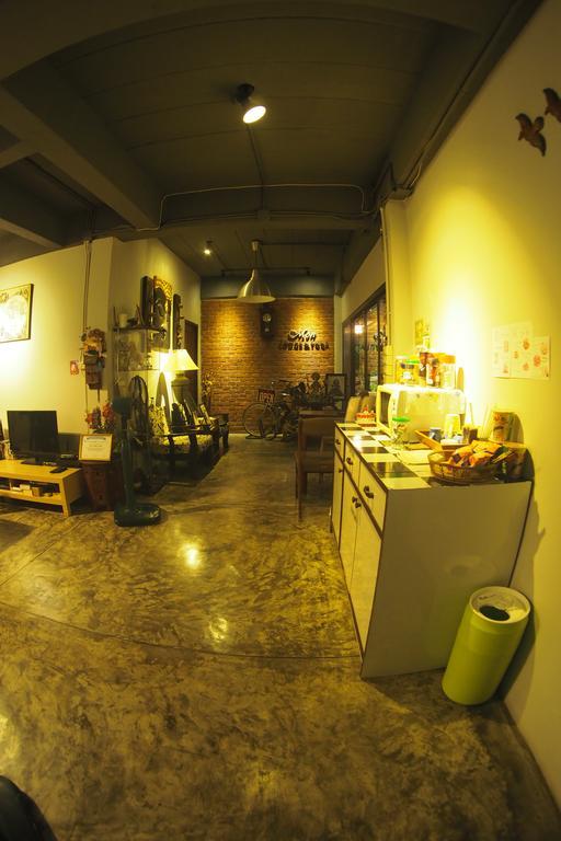 בנגקוק Mon Lodge & Yoga Donmueang מראה חיצוני תמונה