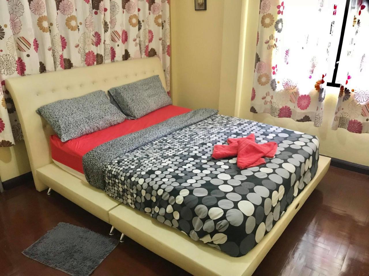 בנגקוק Mon Lodge & Yoga Donmueang מראה חיצוני תמונה