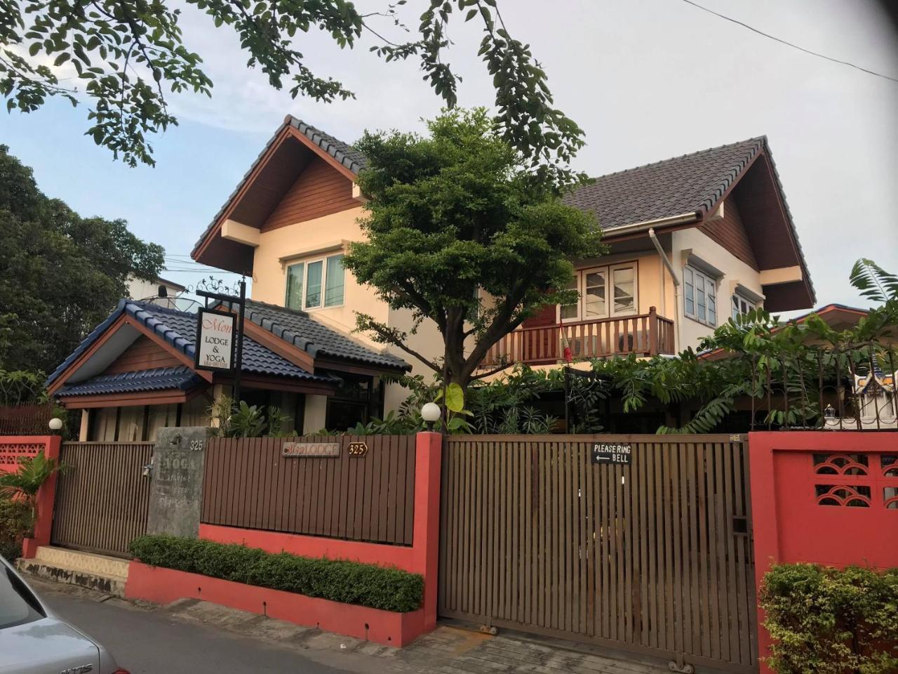 בנגקוק Mon Lodge & Yoga Donmueang מראה חיצוני תמונה