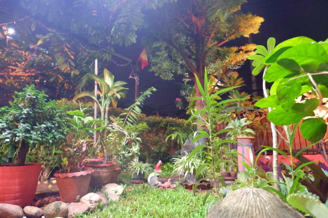 בנגקוק Mon Lodge & Yoga Donmueang מראה חיצוני תמונה