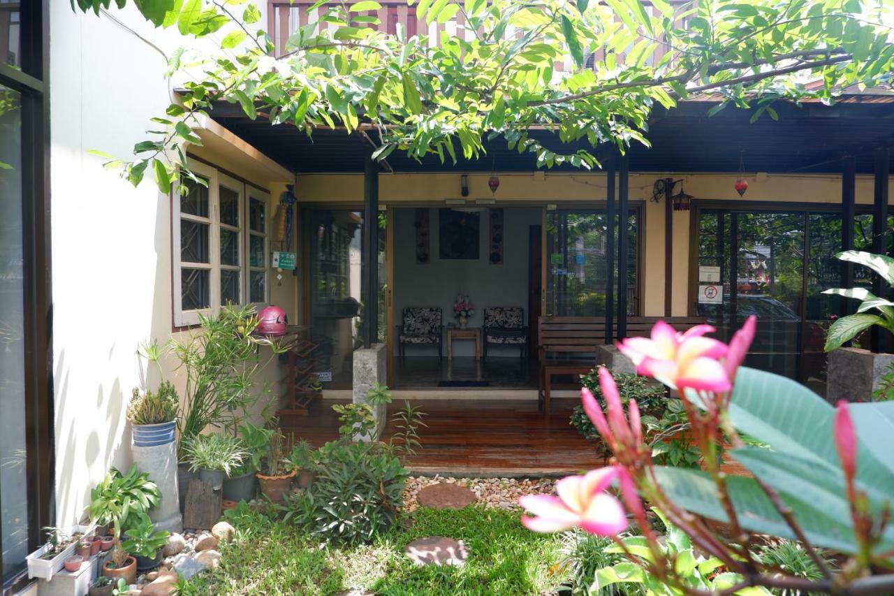 בנגקוק Mon Lodge & Yoga Donmueang מראה חיצוני תמונה